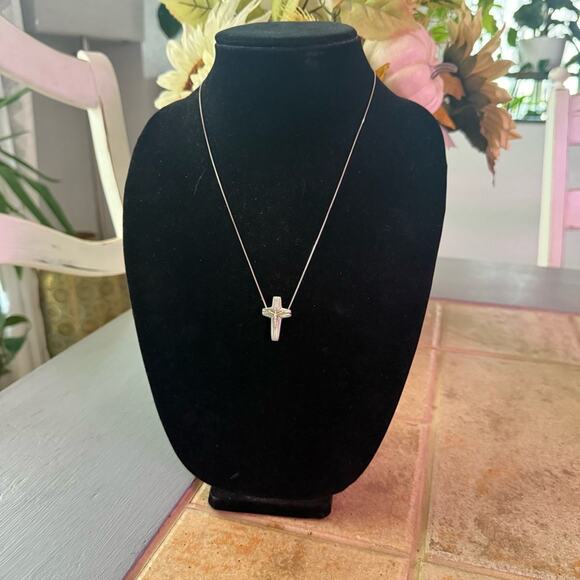 Artist of Hope Steven Lavaggi Sterling Silver Reversible Cross Pendant Necklace - Picture 3 of 10